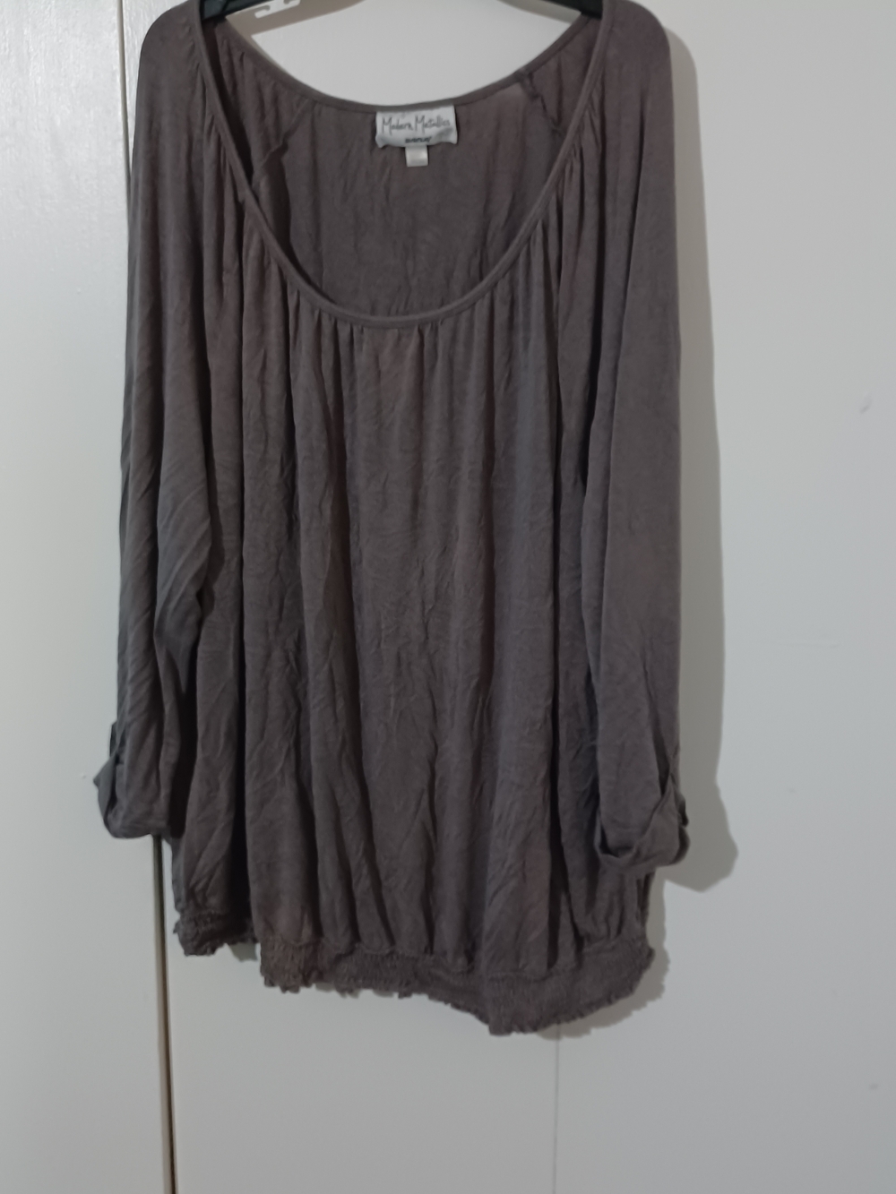 Taupe Scoop-Neck Long Sleeve Tunic